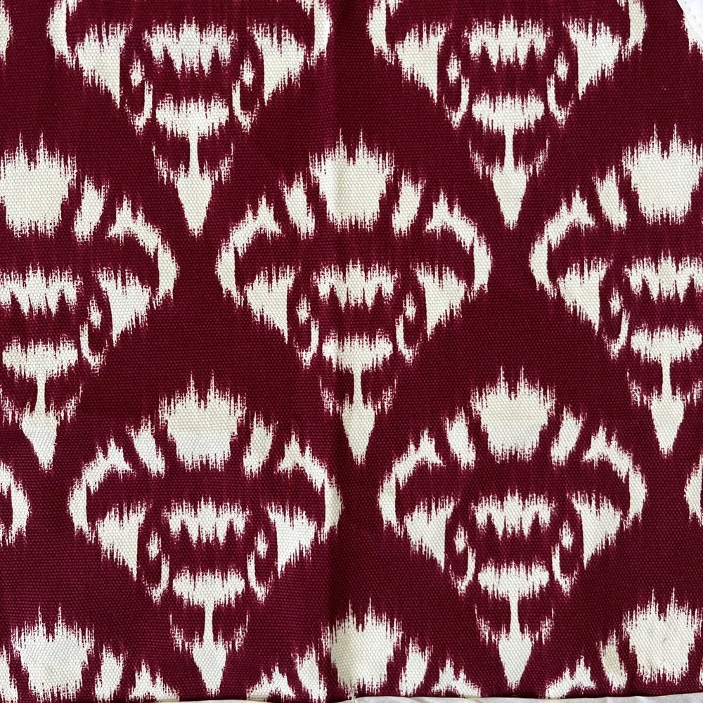 Oscar de la Renta Kitchen Apron Tie Back Burgundy White